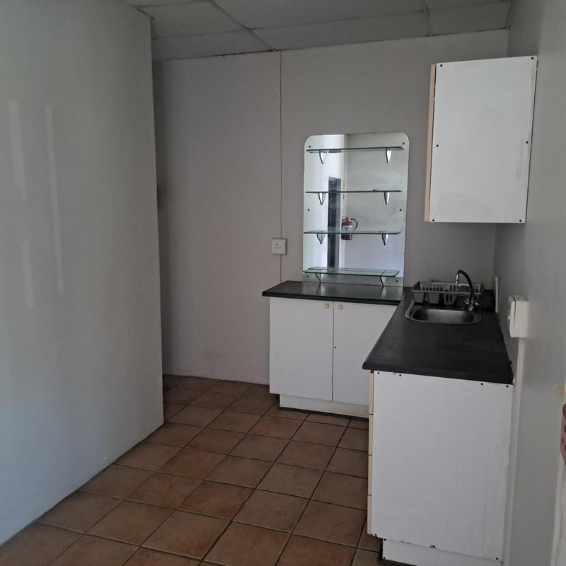 To Let commercial Property for Rent in Sidwell Eastern Cape